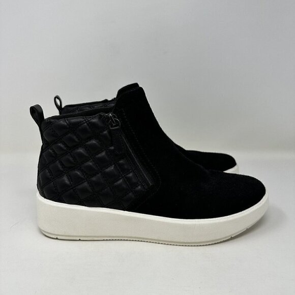 Clarks Ankle Boots Layton Scene black leather zip quilted Size 9.5M - Picture 1 of 13